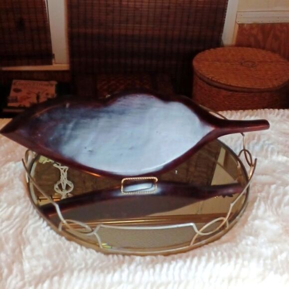 HAND CARVED Balsam Wood Serving XL Leaf Sectional Tray - Picture 5 of 7